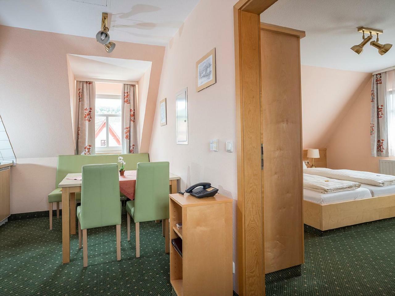 Gaestehaus Moenchshof Sommerhausen Bagian luar foto