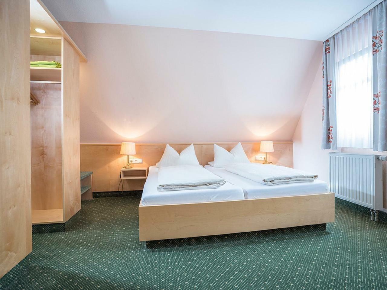 Gaestehaus Moenchshof Sommerhausen Bagian luar foto