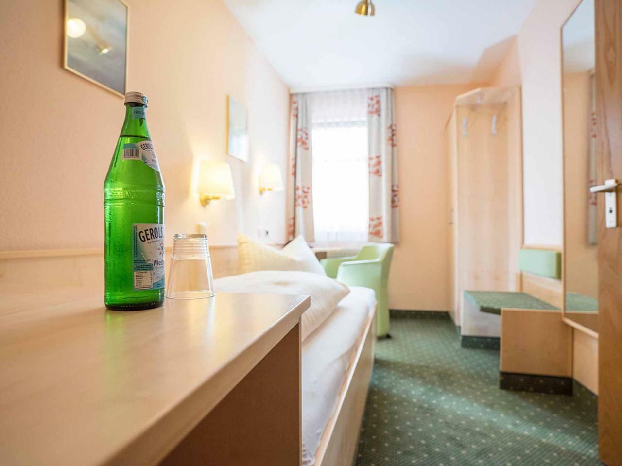 Gaestehaus Moenchshof Sommerhausen Bagian luar foto