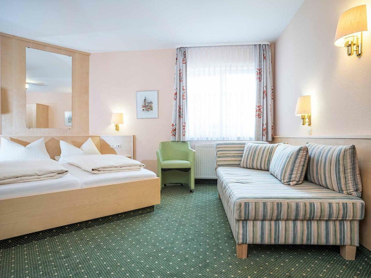 Gaestehaus Moenchshof Sommerhausen Bagian luar foto