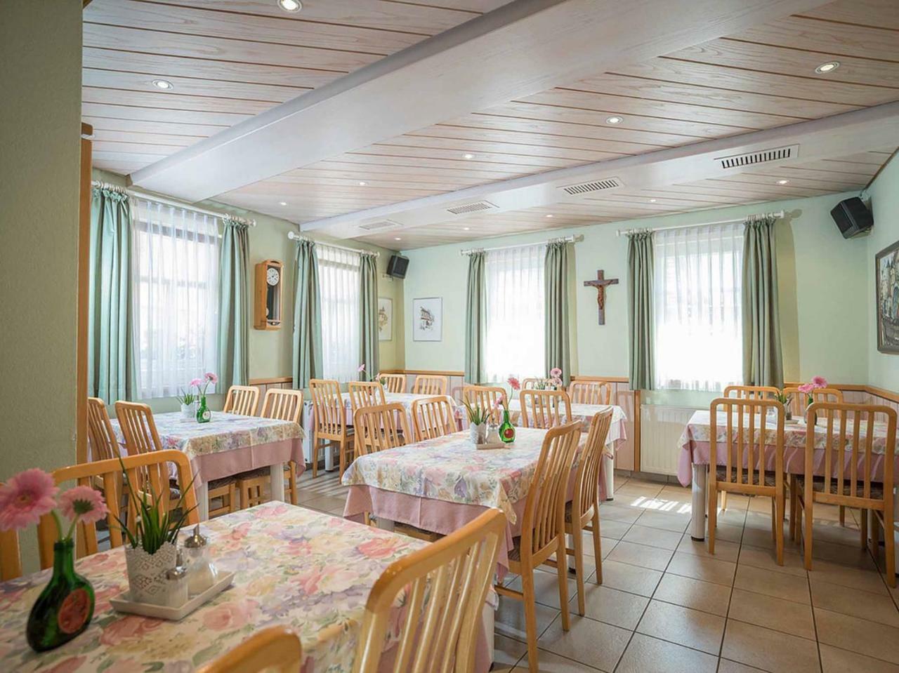 Gaestehaus Moenchshof Sommerhausen Bagian luar foto